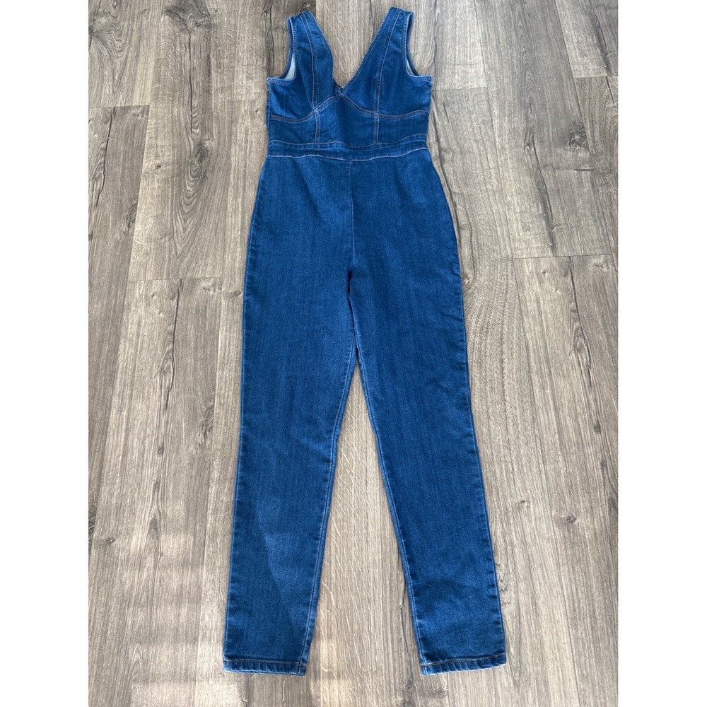 Blashe Women Medium Wash Denim Sleeveless V-Neck Slim Leg Jumpsuit Size M